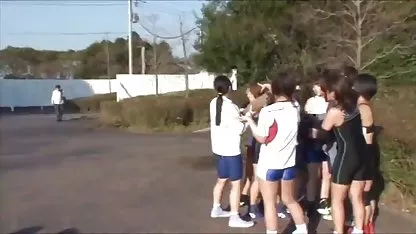 Di halaman belakang bokep tits - shot